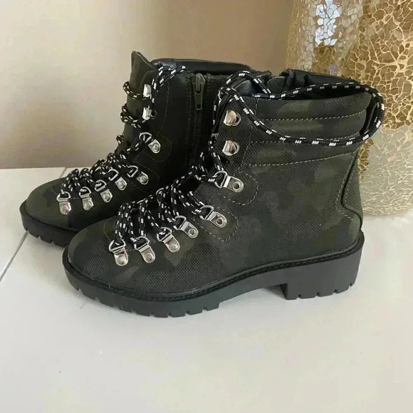 Steve Madden Geiger Lace-Up Combat Boot Size 6 - Picture 4 of 12